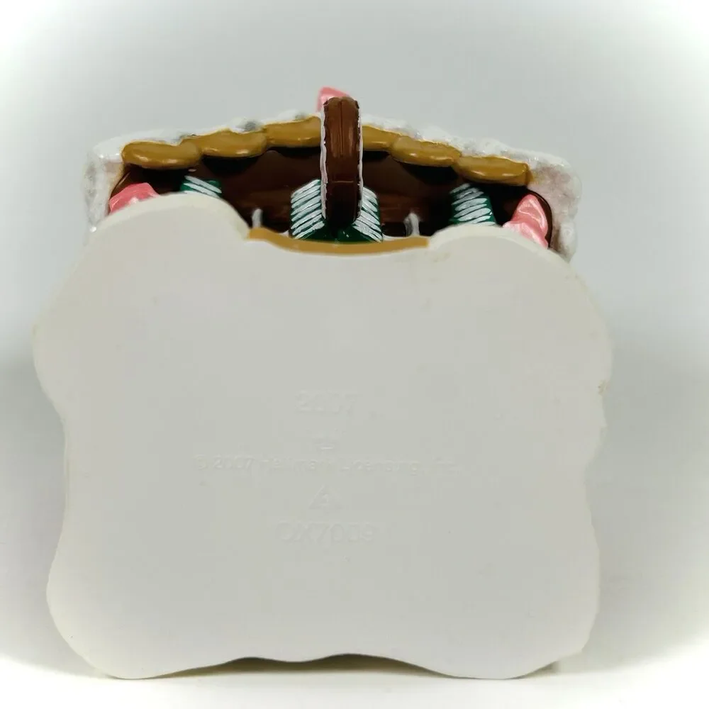 Hallmark Keepsake Bake Shop Noelville 2007 Ornament Second in Series Gingerbread